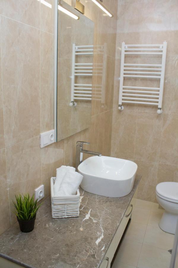 Aura Sameba, Luxury Apartment Тбілісі Екстер'єр фото