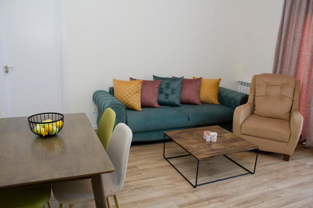 Aura Sameba, Luxury Apartment Тбілісі Екстер'єр фото